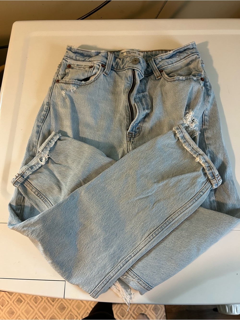 Abercrombie & Fitch-The Mom High Rise- Curve Love
